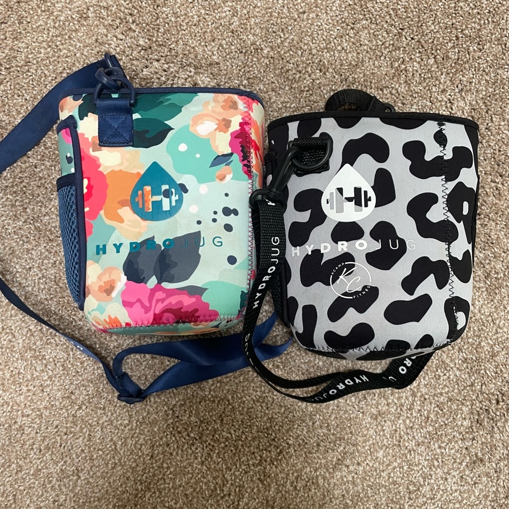 2 Hudrojug sleeves!